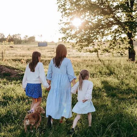 Nádech - Glamping Na Statku Dekanovice